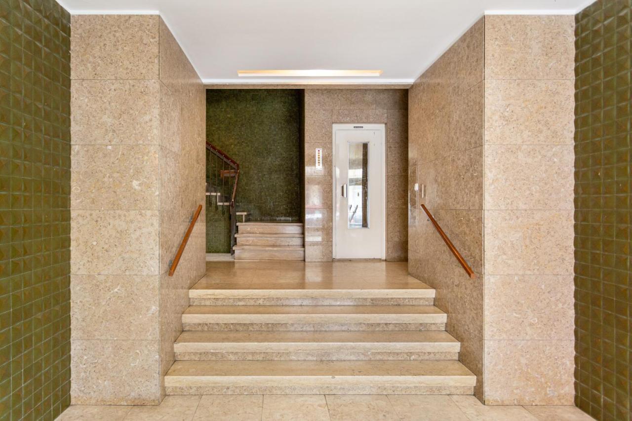 Apartment Joivy Vintage Flat With Terrace Lisbon