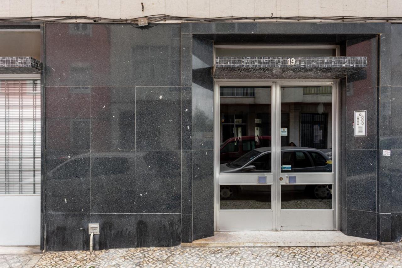 Joivy Vintage Flat With Terrace Lisbon